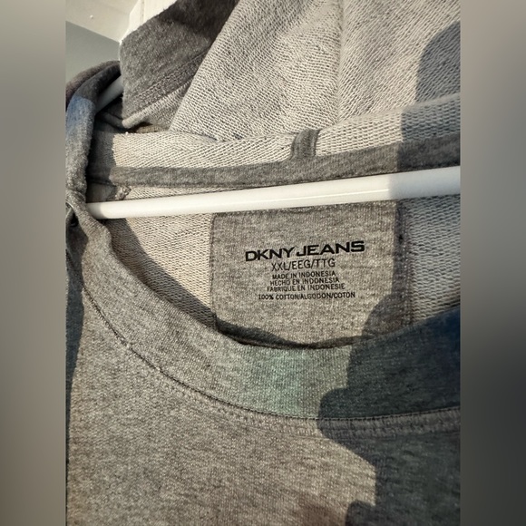 DKNY floral hooded sweatshirt xxl - Picture 2 of 3